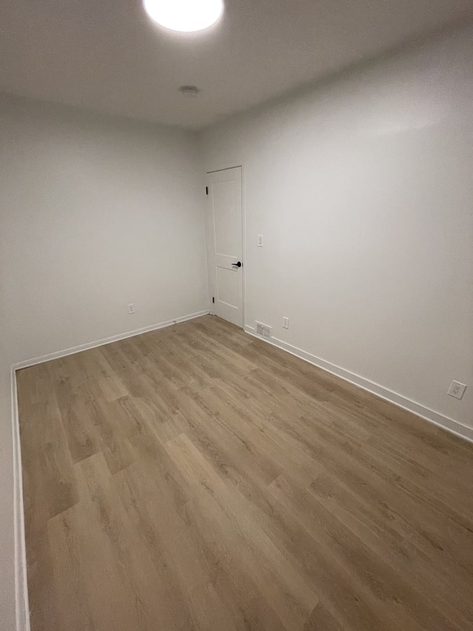 552 Bay Street - Photo 4