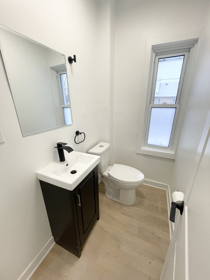 552 Bay Street - Photo 11