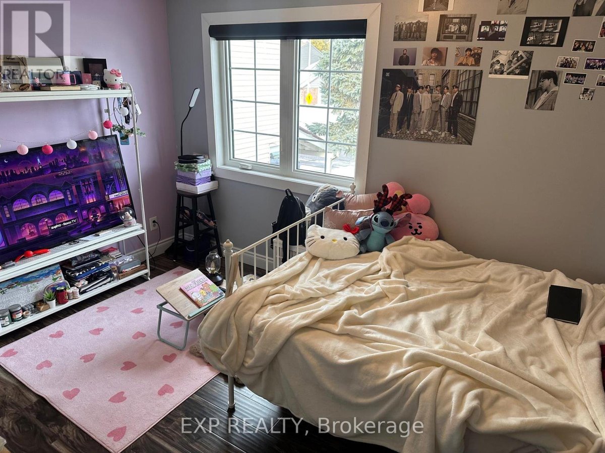 1076 BARWELL AVENUE - Photo 8