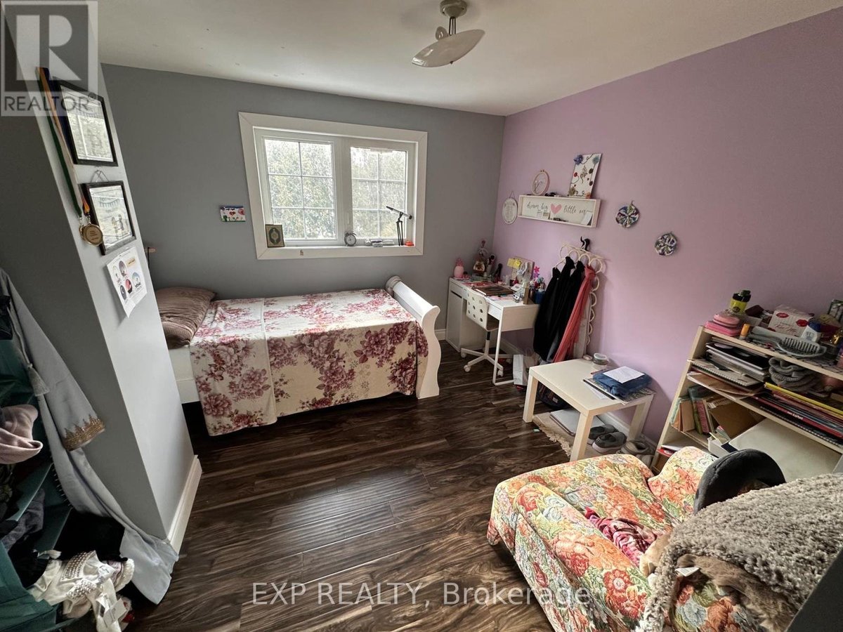 1076 BARWELL AVENUE - Photo 10
