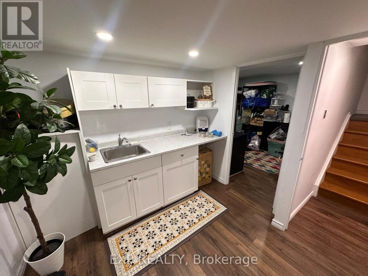1076 BARWELL AVENUE - Photo 19
