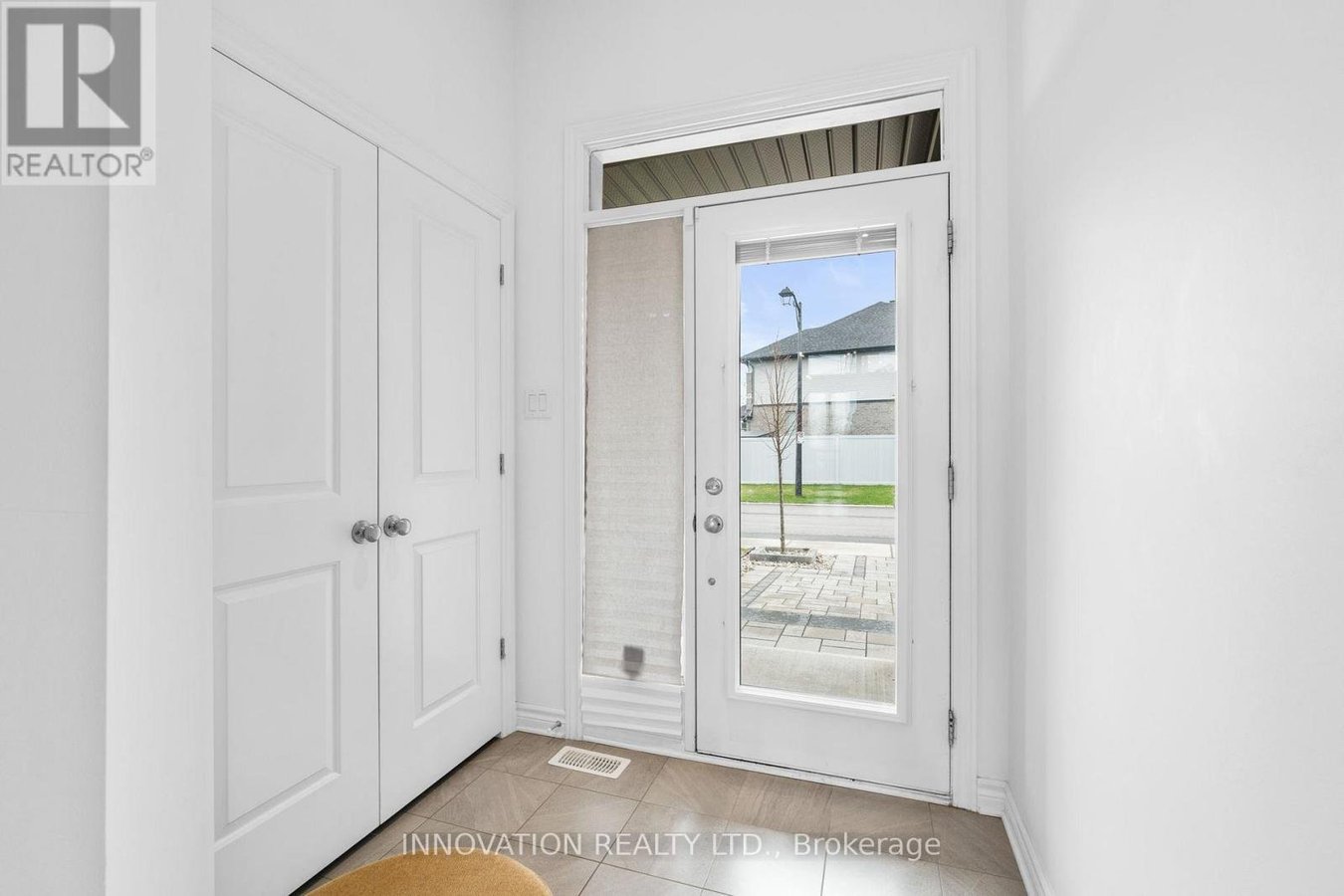 717 PUTNEY CRESCENT - Photo 3