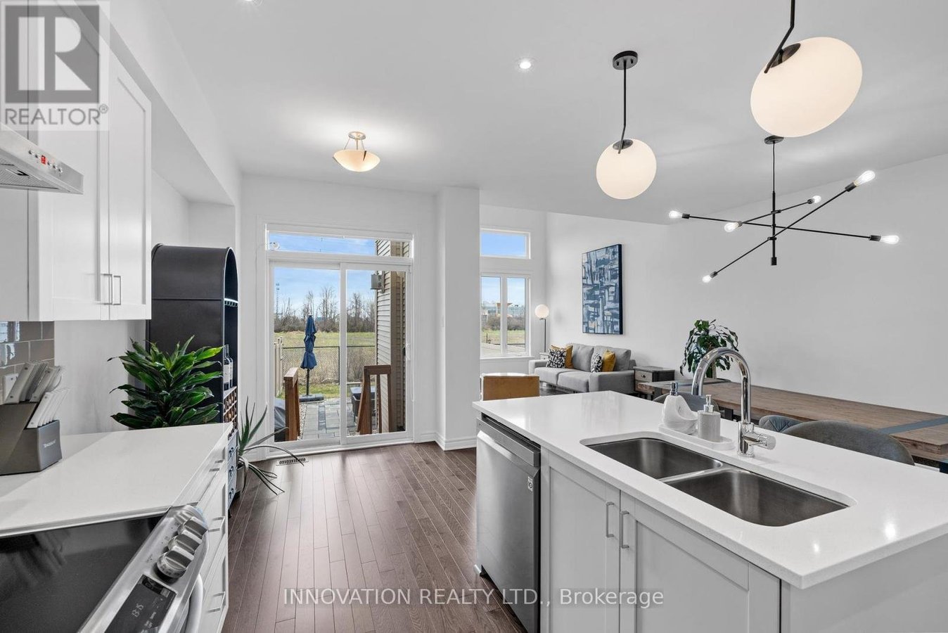 717 PUTNEY CRESCENT - Photo 11