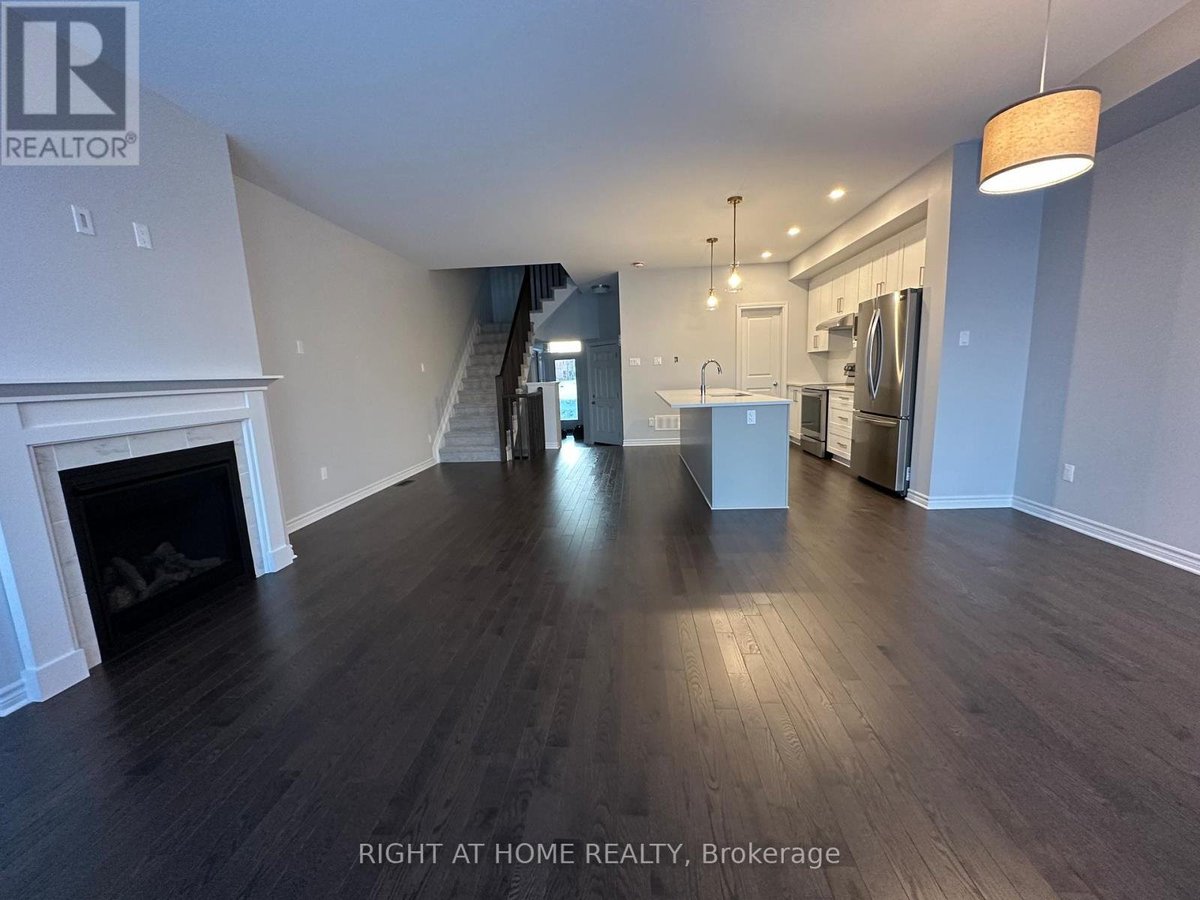 205 FINSBURY AVENUE - Photo 2