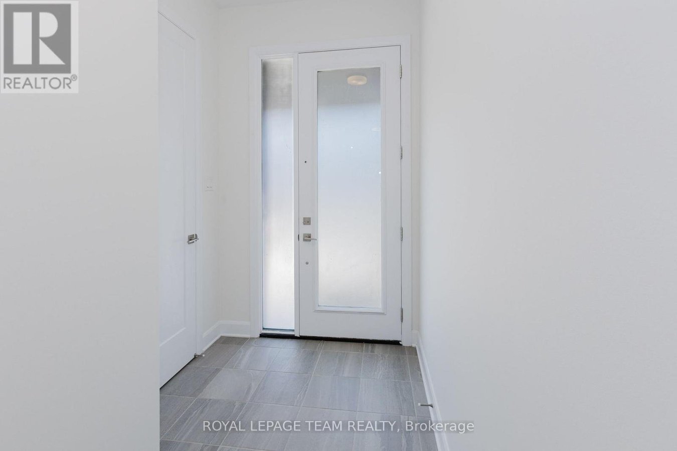 127 SUCCESSION COURT - Photo 3