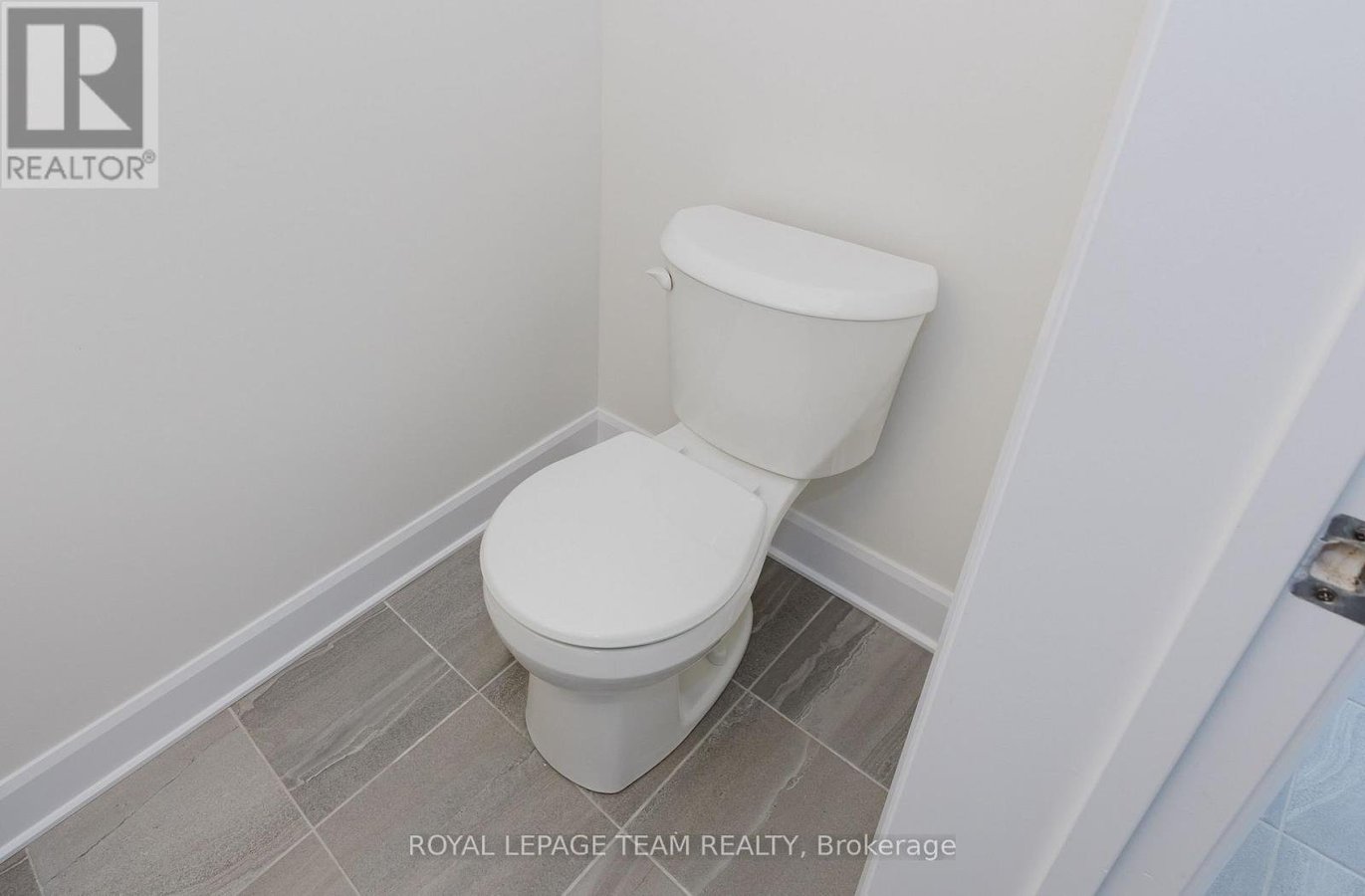 127 SUCCESSION COURT - Photo 5