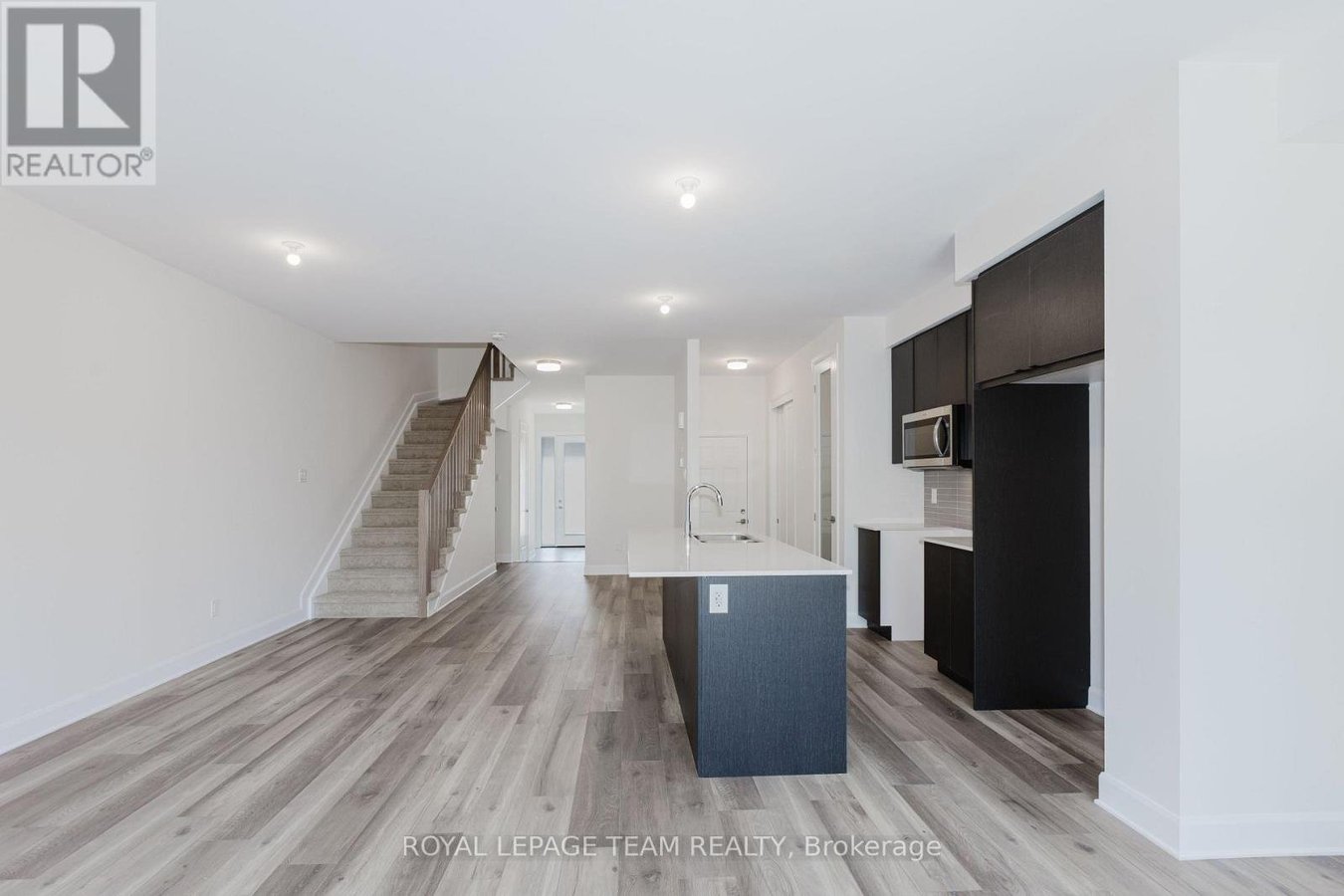 127 SUCCESSION COURT - Photo 8