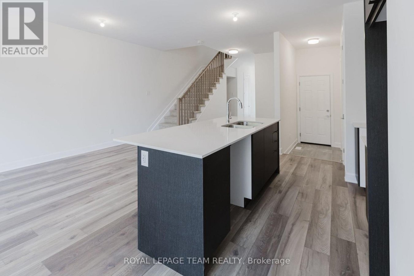 127 SUCCESSION COURT - Photo 11