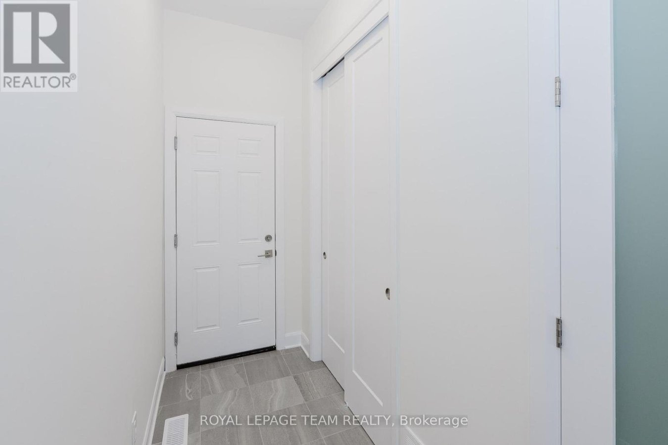 127 SUCCESSION COURT - Photo 14