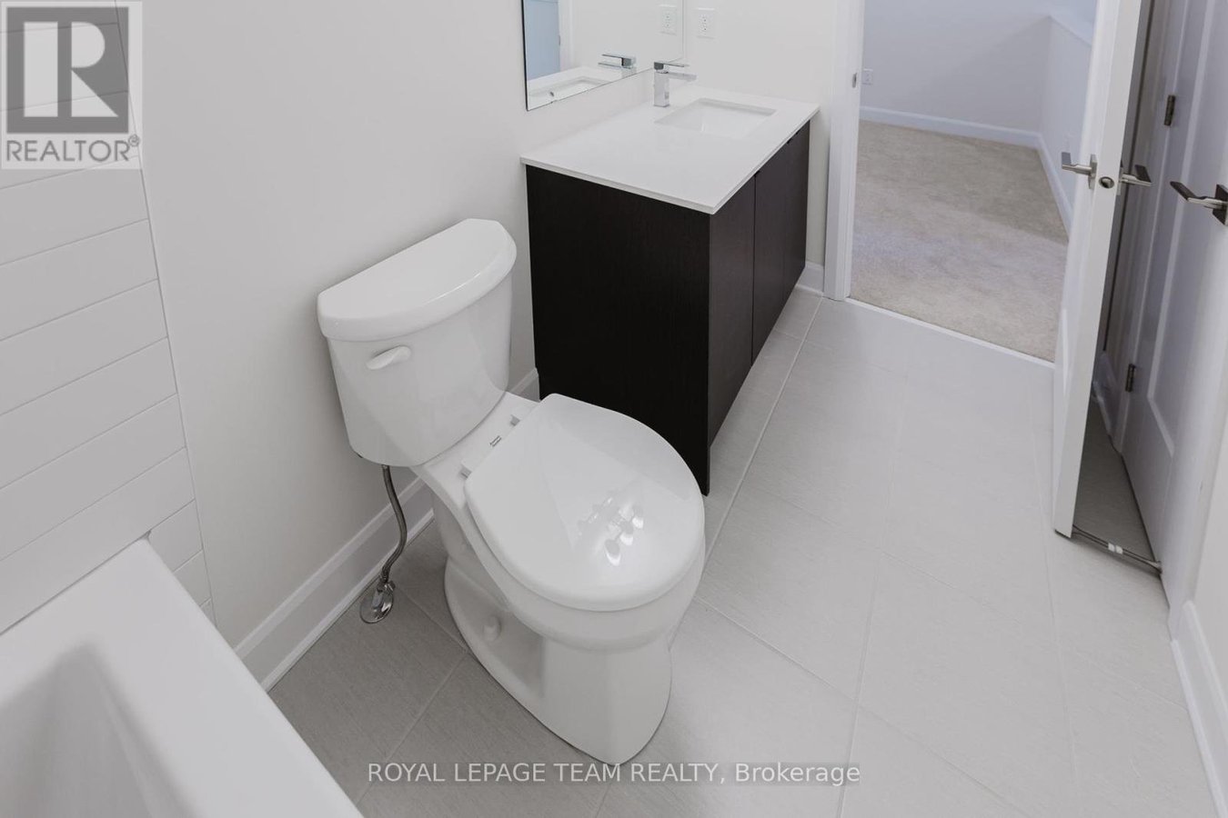 127 SUCCESSION COURT - Photo 25