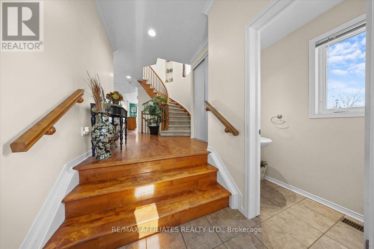 2070 LISKA STREET - Photo 2
