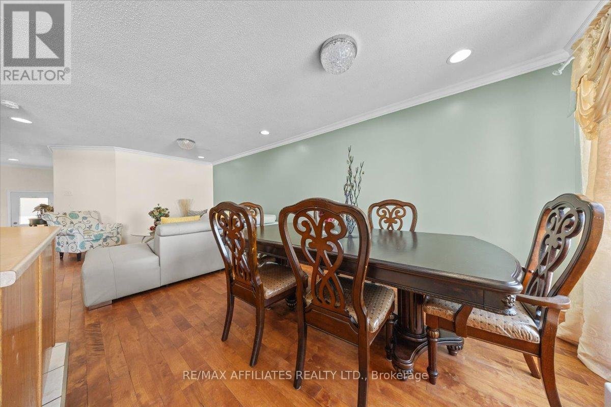 2070 LISKA STREET - Photo 6