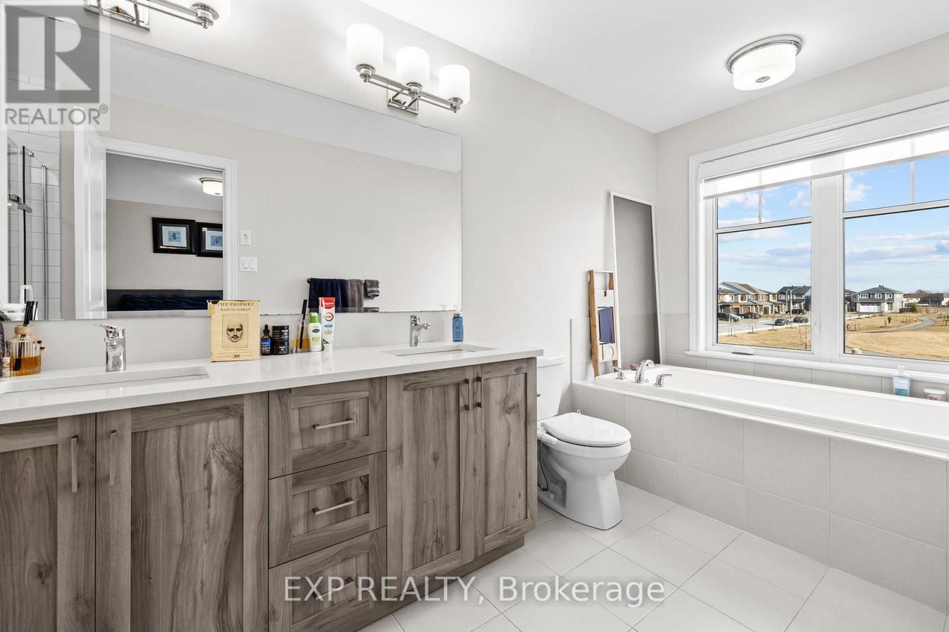389 BARRETT FARM DRIVE - Photo 12