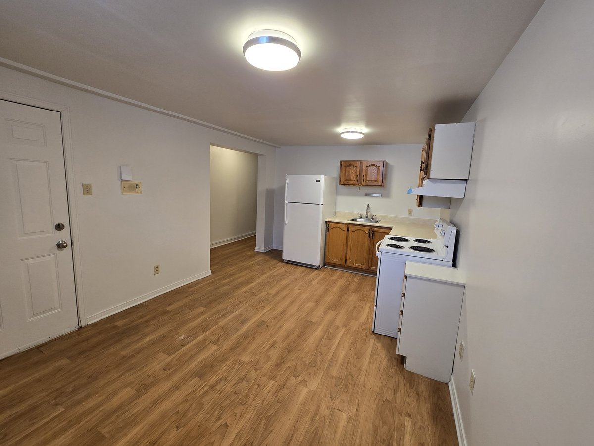 235 Laurier Avenue East - Photo 2