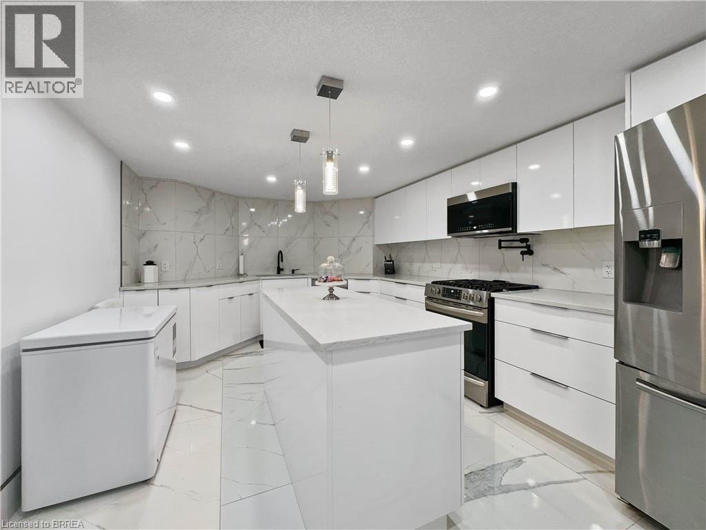 19 ZAVARELLA Court - Photo 22
