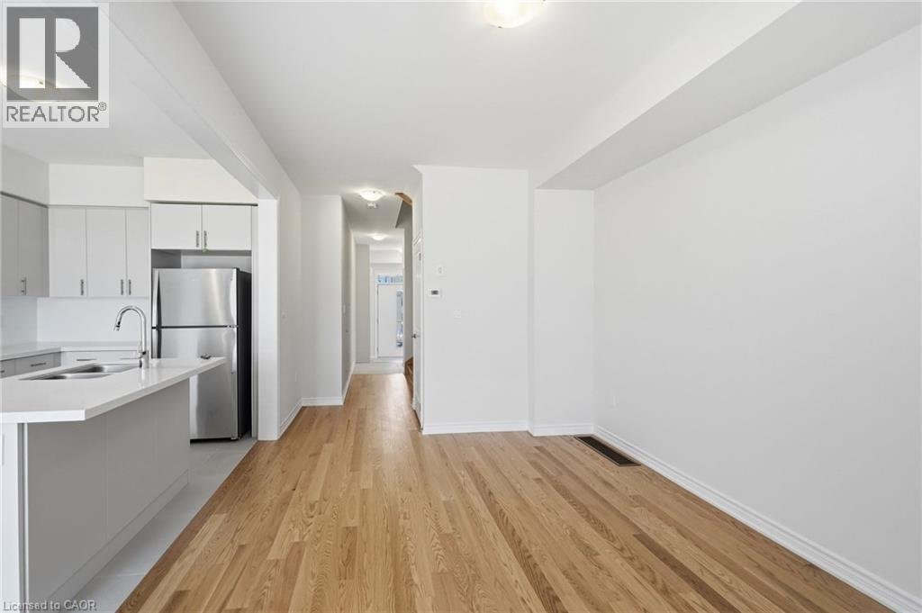 21 CHAPMAN Road - Photo 9