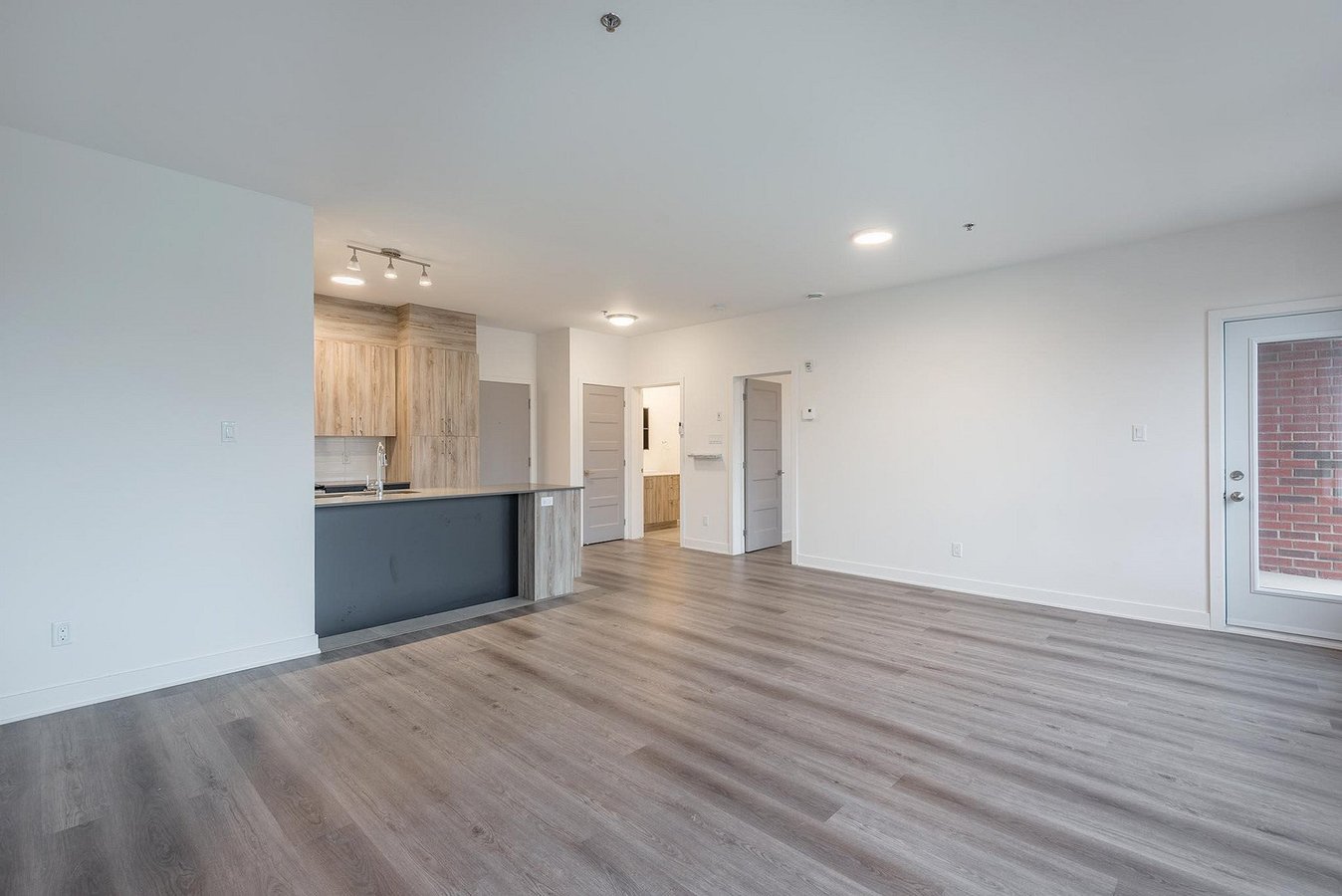 Rentals.ca PierrefondsRoxboro Apartments, Condos and Houses For Rent