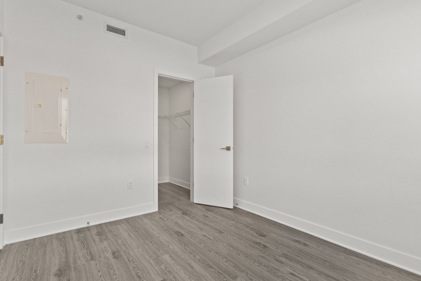 242 Boulevard Hymus - Photo 23