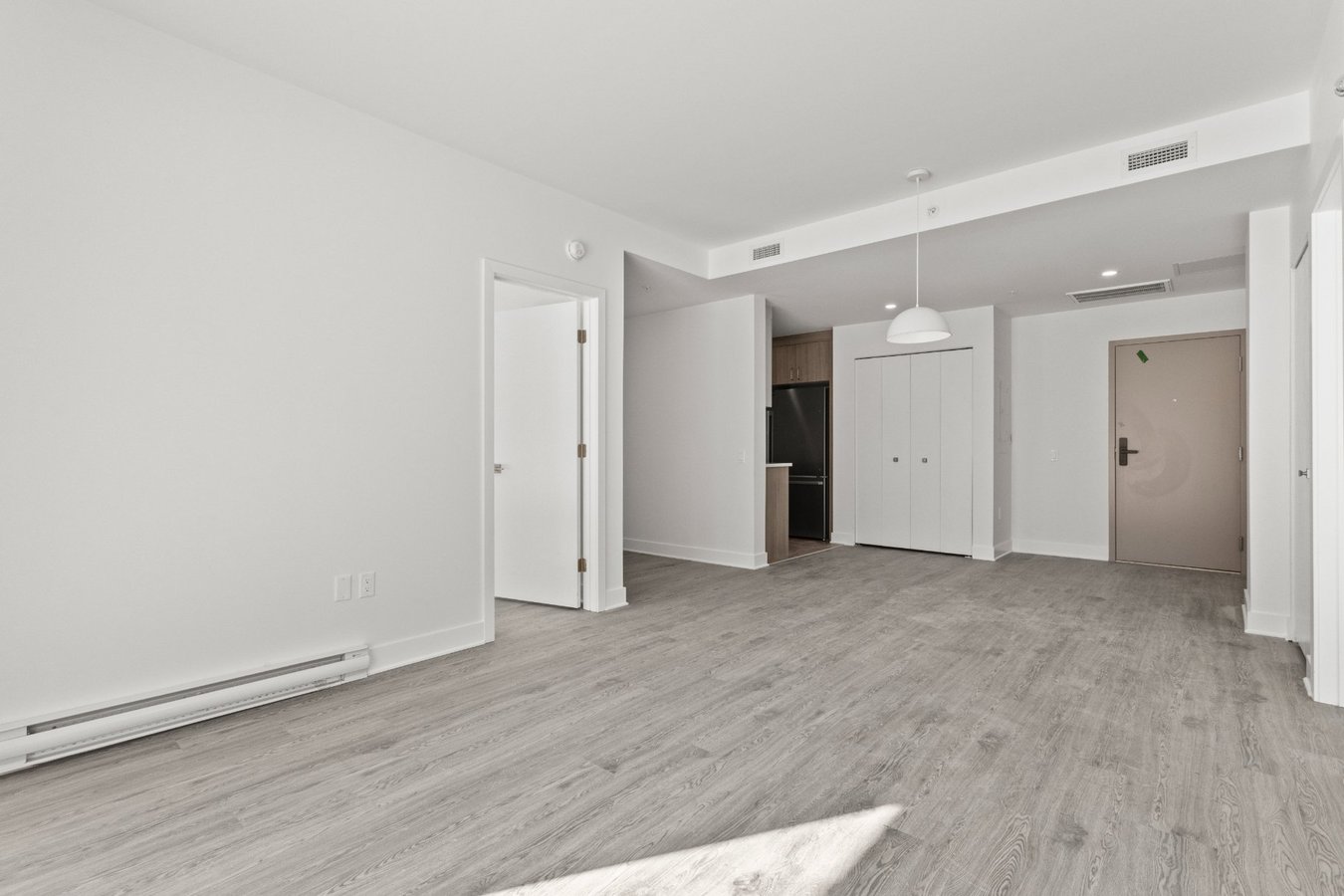 242 Boulevard Hymus - Photo 8