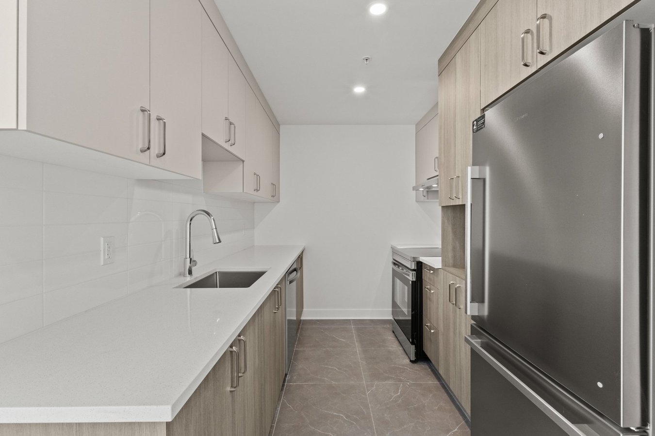 242 Boulevard Hymus - Photo 6