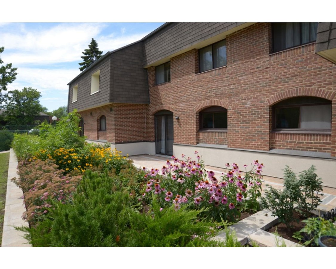 Spacious Townhouse 3 Bdrs  1.5 bath POINTE-CLAIRE - Photo 7