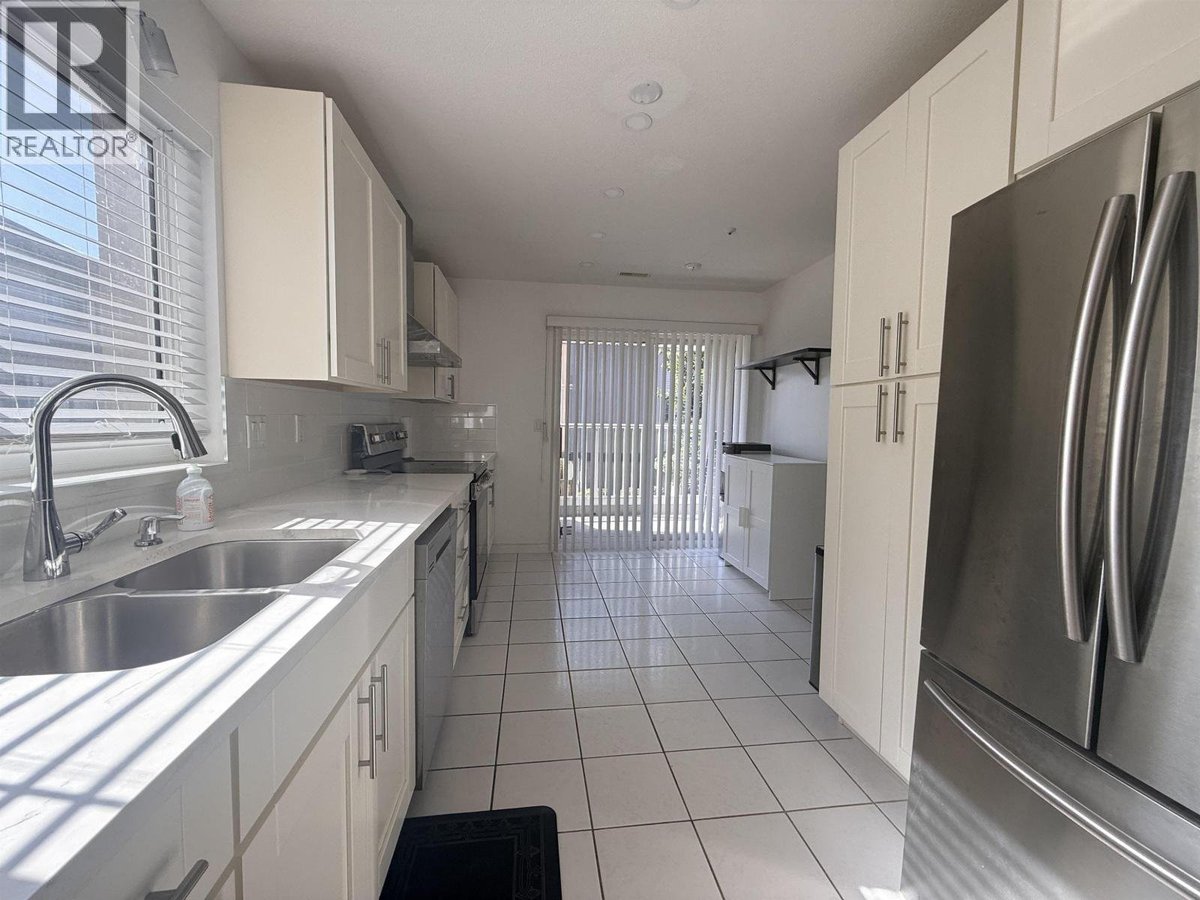 18 2538 PITT RIVER ROAD - Photo 4