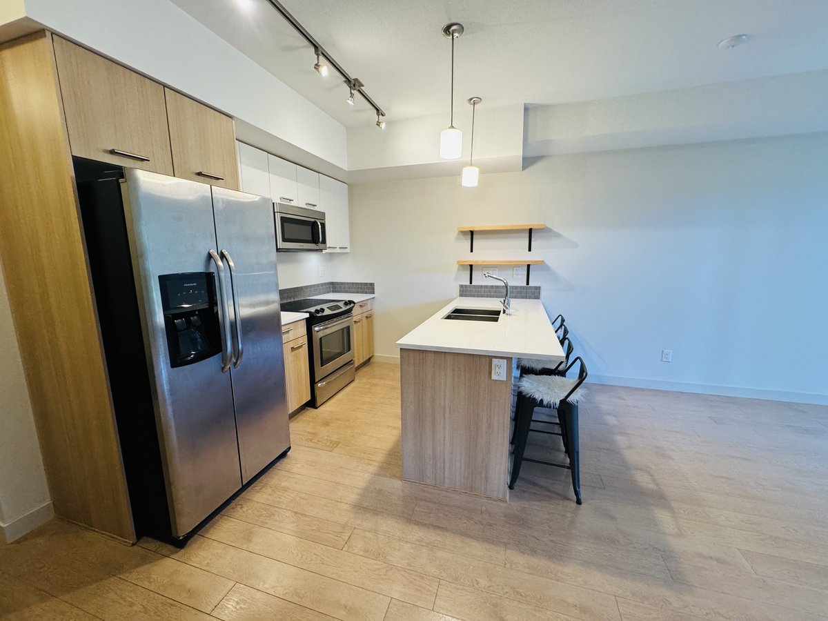 2214 Kelly Avenue - Photo 3