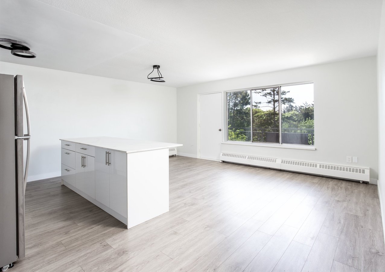 371 Lakeshore Road West - Photo 7