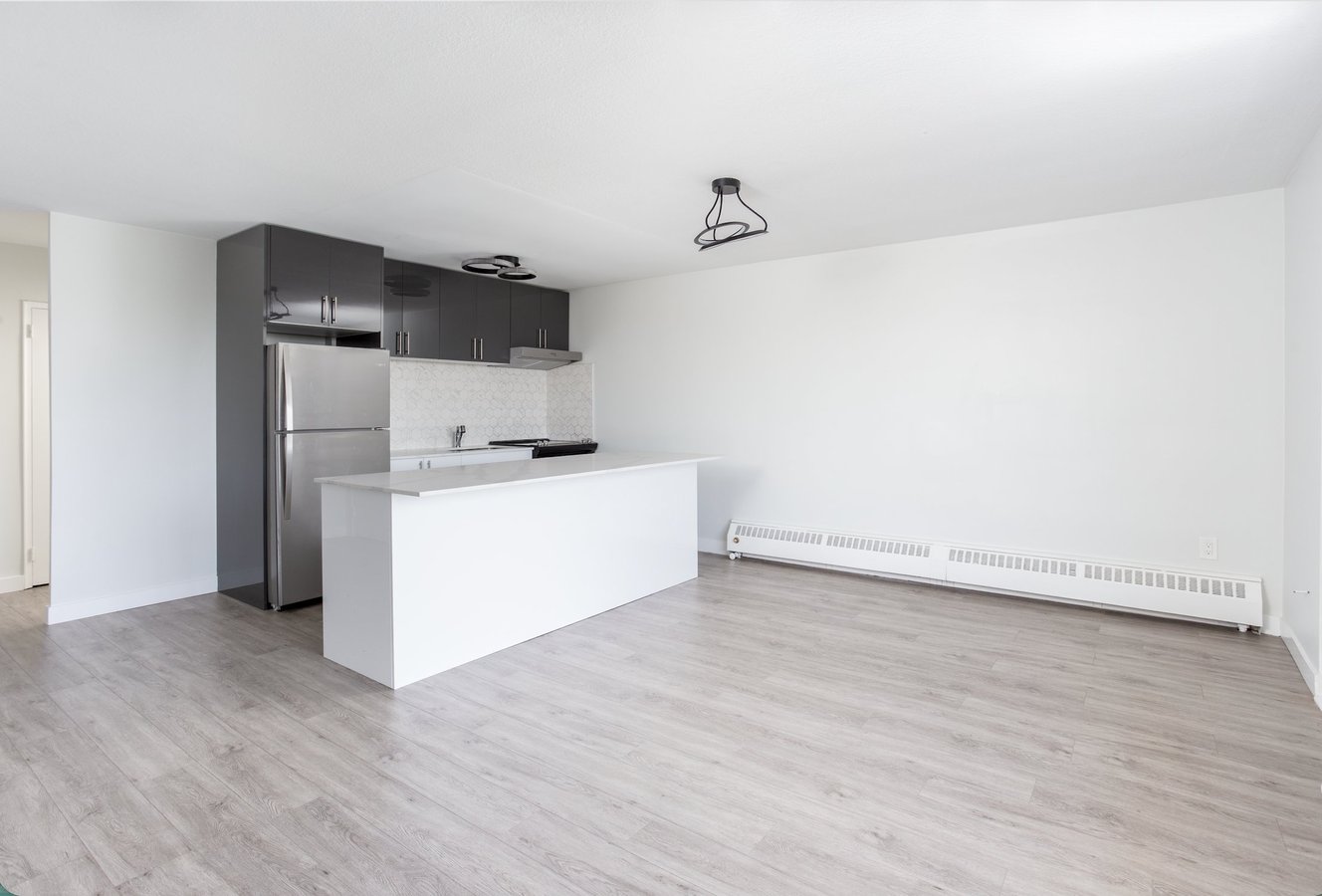 371 Lakeshore Road West - Photo 5
