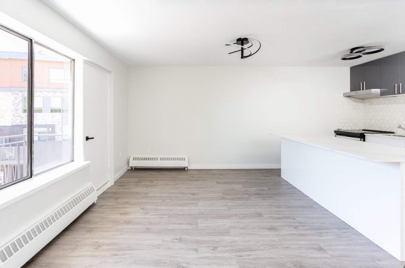 371 Lakeshore Road West - Photo 7