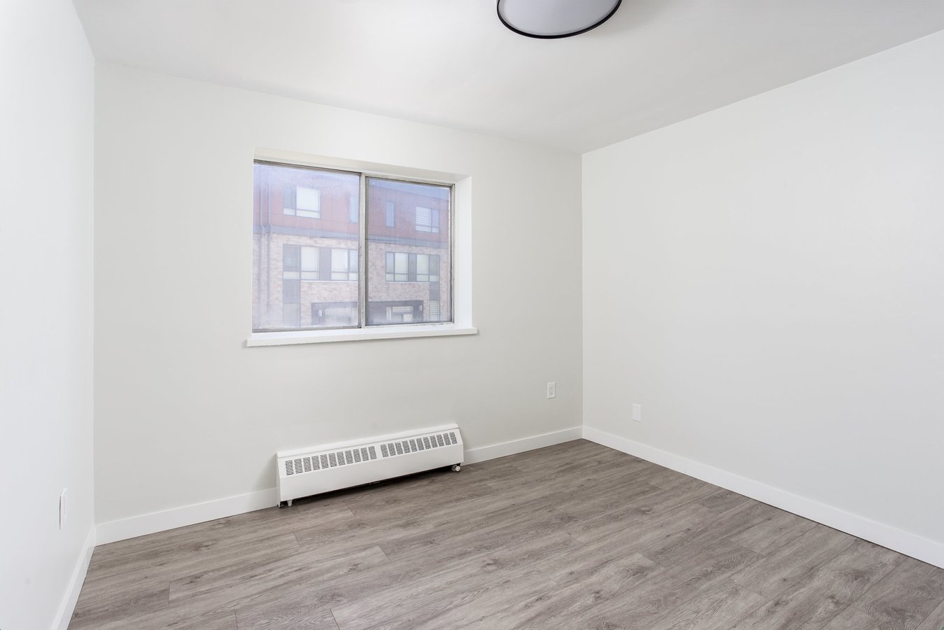 371 Lakeshore Road West - Photo 15