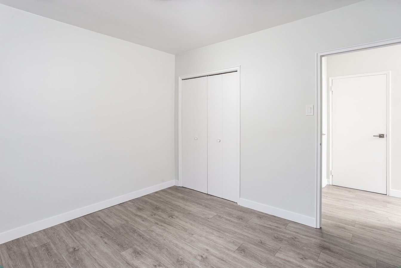 371 Lakeshore Road West - Photo 16
