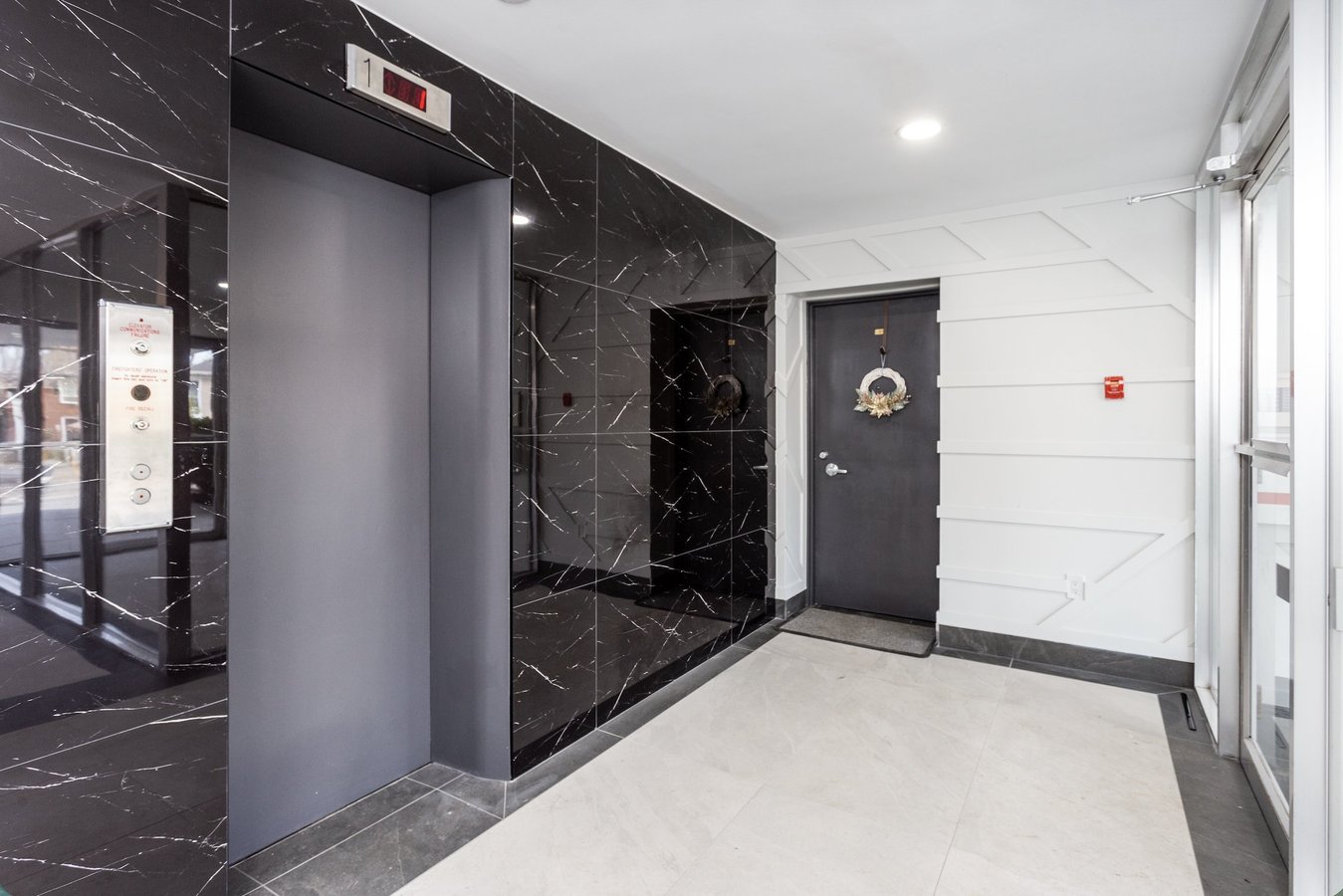 371 Lakeshore Road West - Photo 17