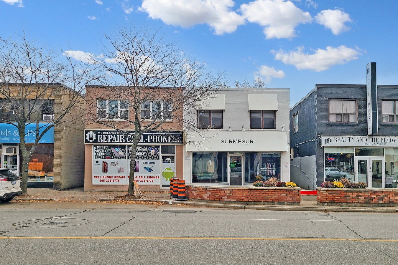 255 Lakeshore Road East - Photo 1