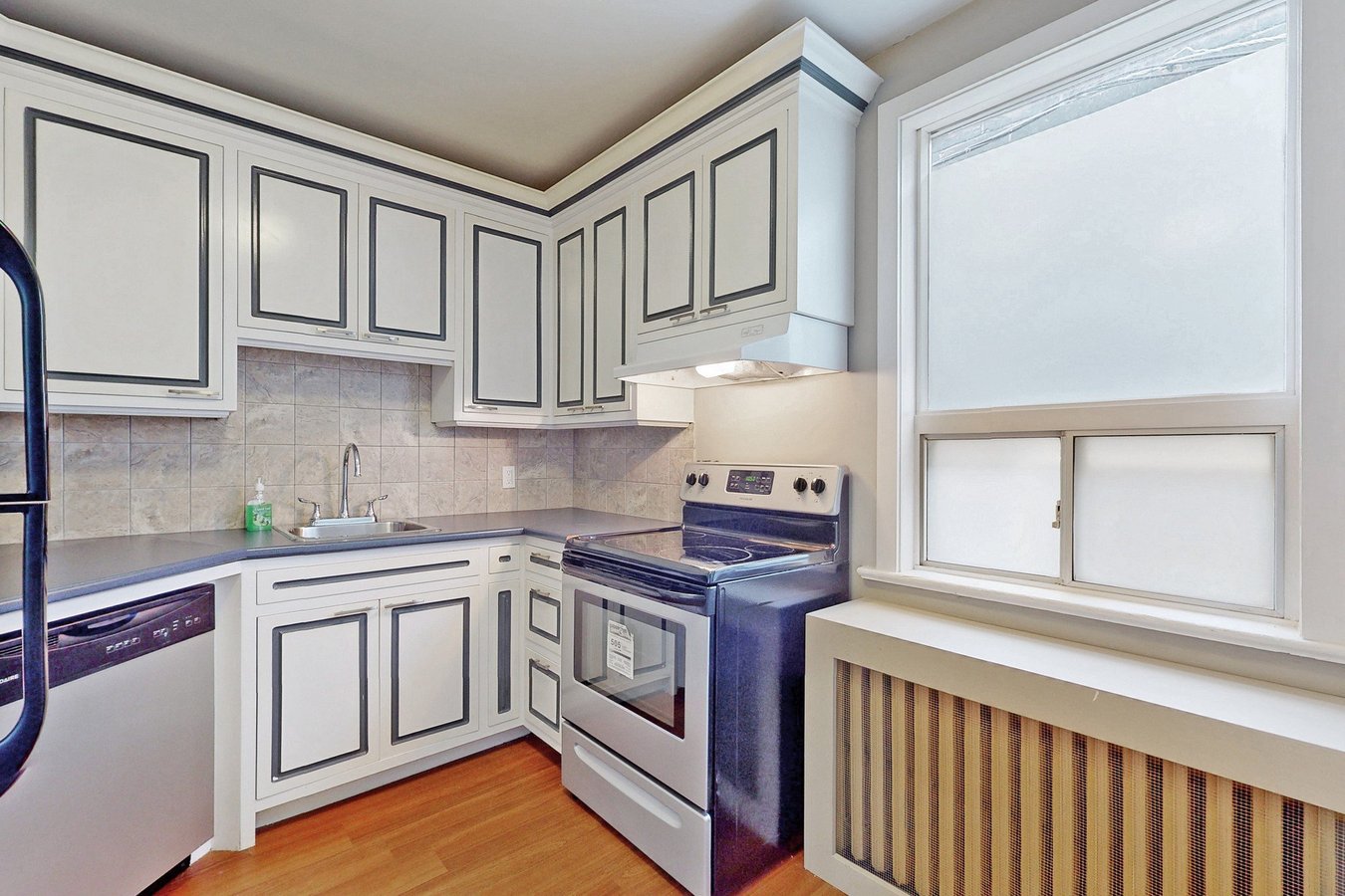 255 Lakeshore Road East - Photo 8