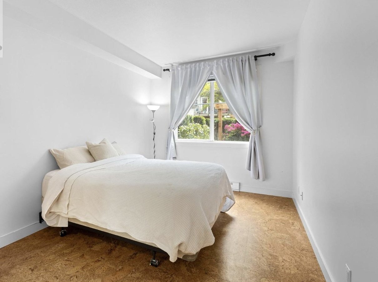 3250 Saint Johns Street - Photo 12