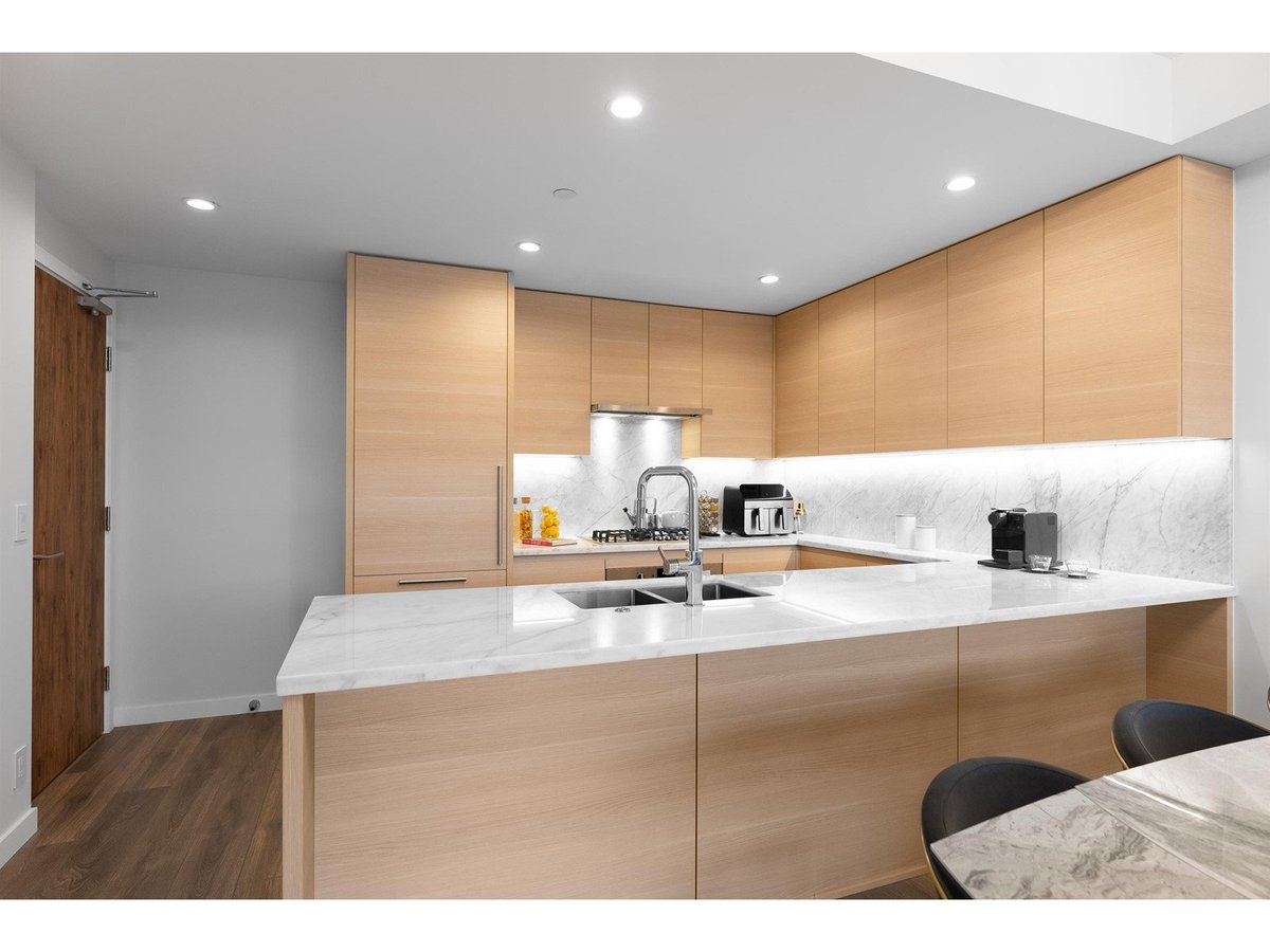 305 Morrissey Road - Photo 9