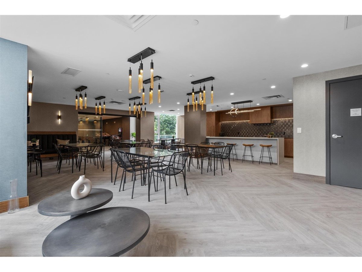 305 Morrissey Road - Photo 22