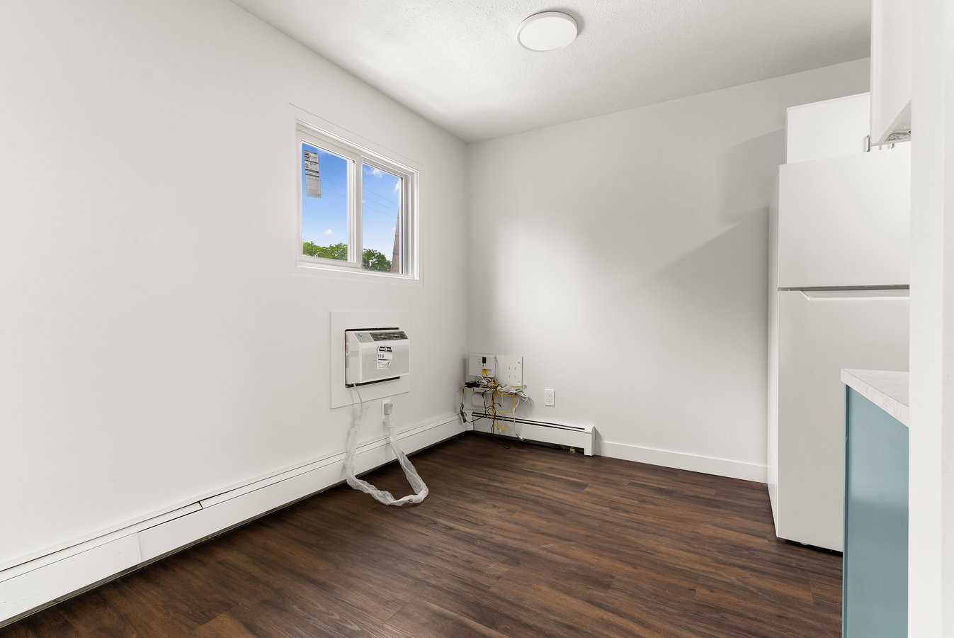 2221 Robinson Street - Photo 6
