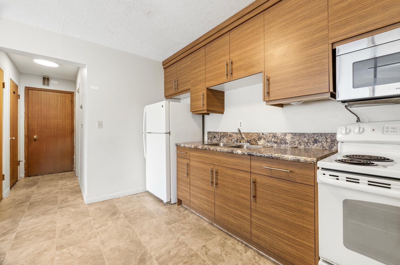 173 Procter Place - Photo 3