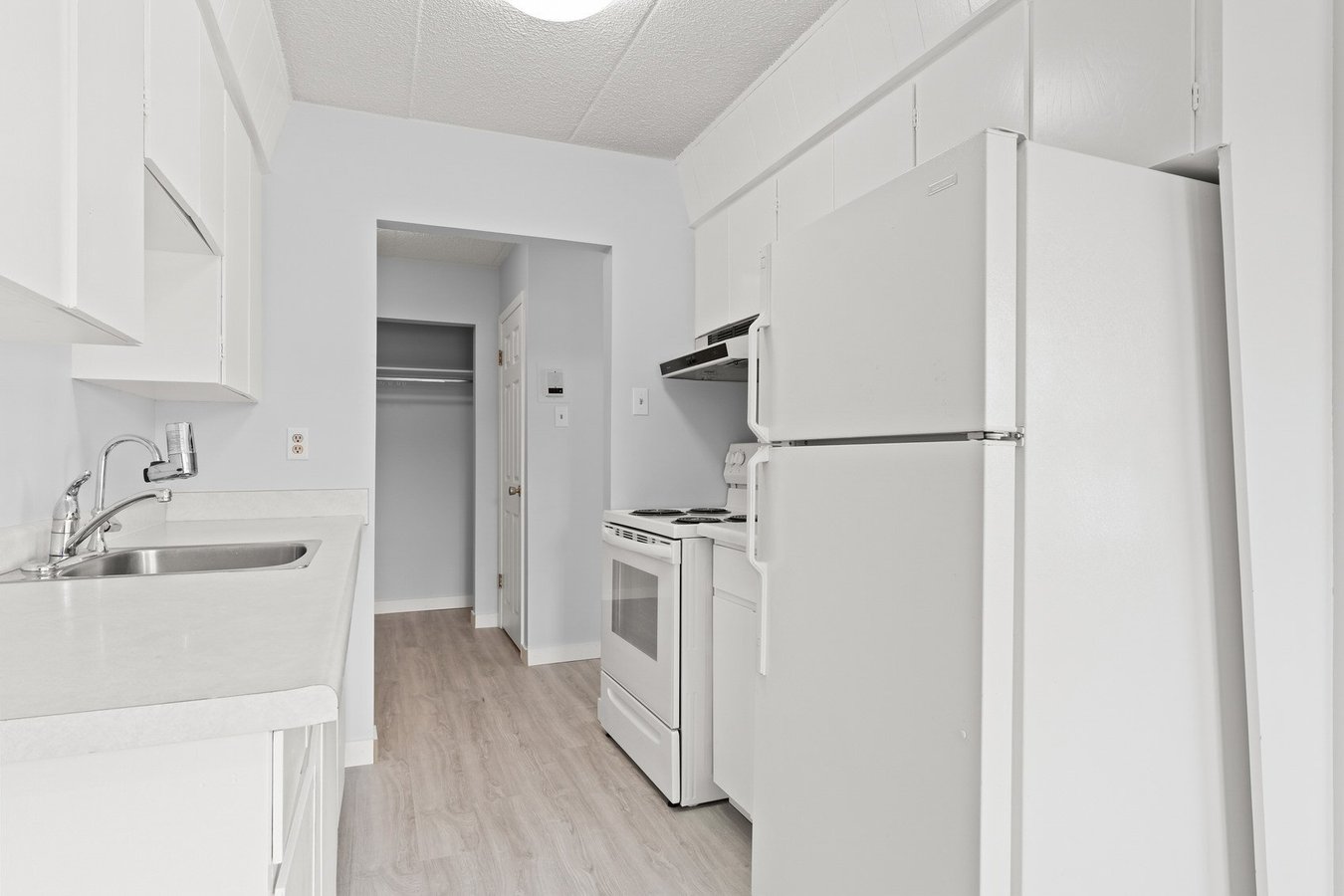 2250 7 Avenue North - Photo 3