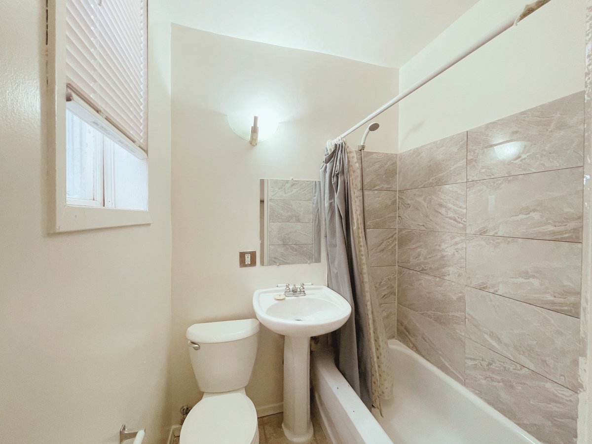 1503 Victoria Avenue - Photo 4