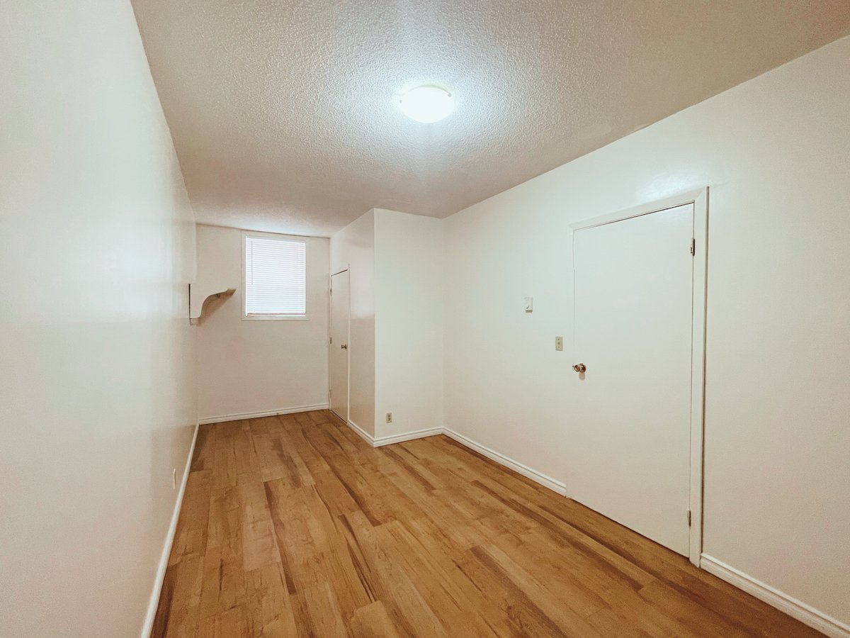 1503 Victoria Avenue - Photo 3