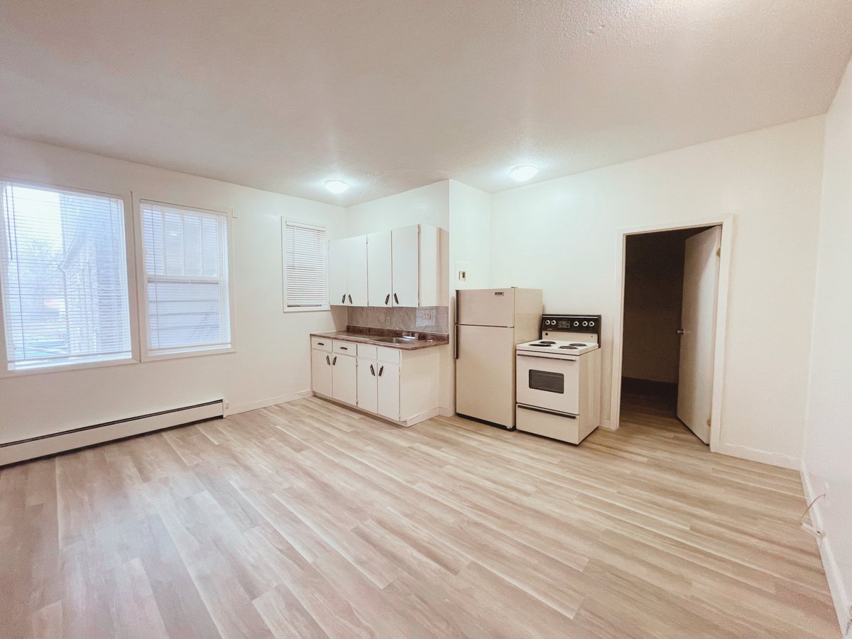 1503 Victoria Avenue - Photo 7