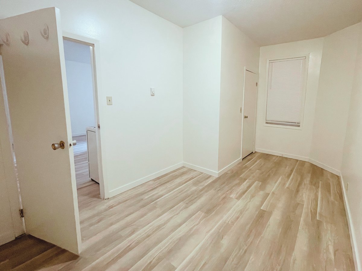 1503 Victoria Avenue - Photo 8
