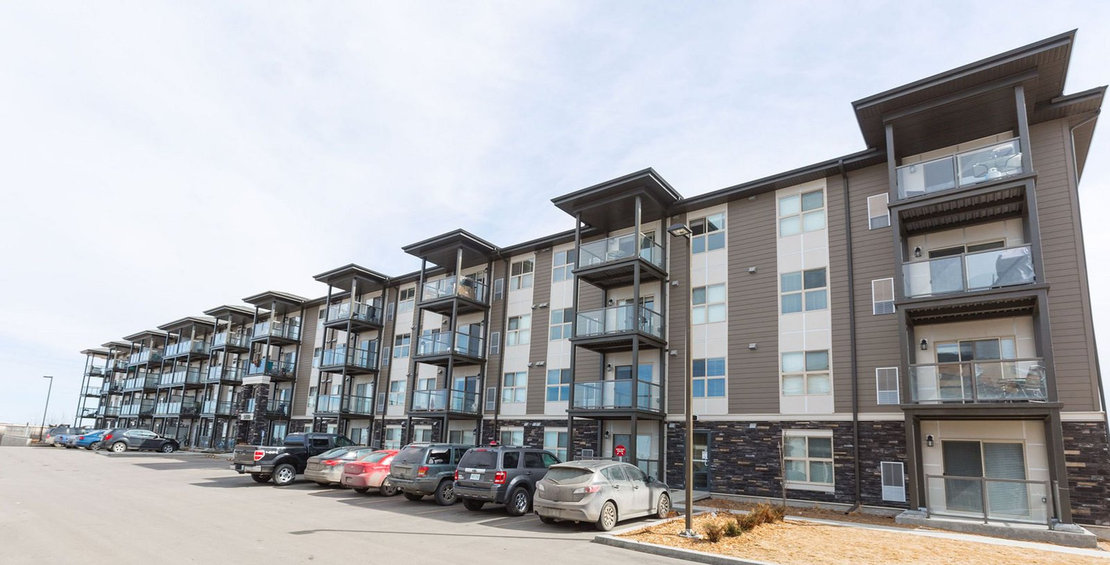 79 House Apartments south regina for Rent