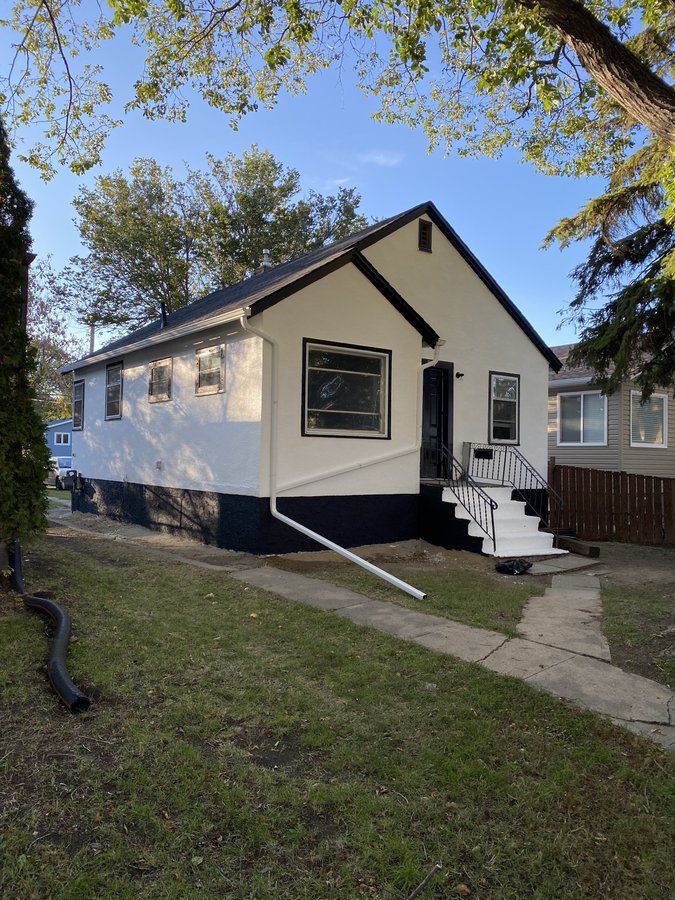 1226 Rae Street - Photo 2