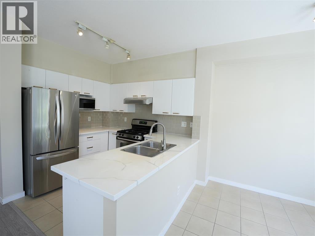 80 7288 HEATHER STREET - Photo 1