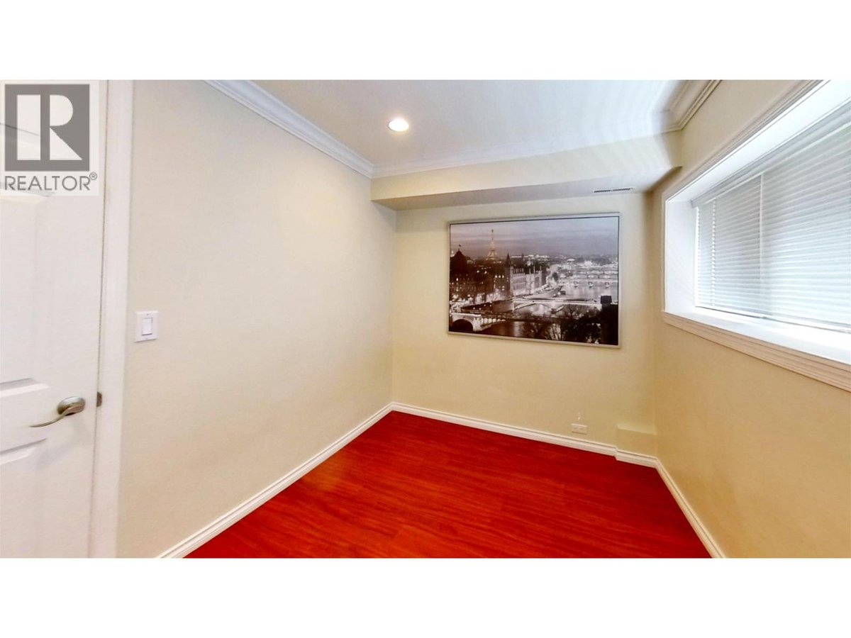 9140 CHAPMOND CRESCENT - Photo 1