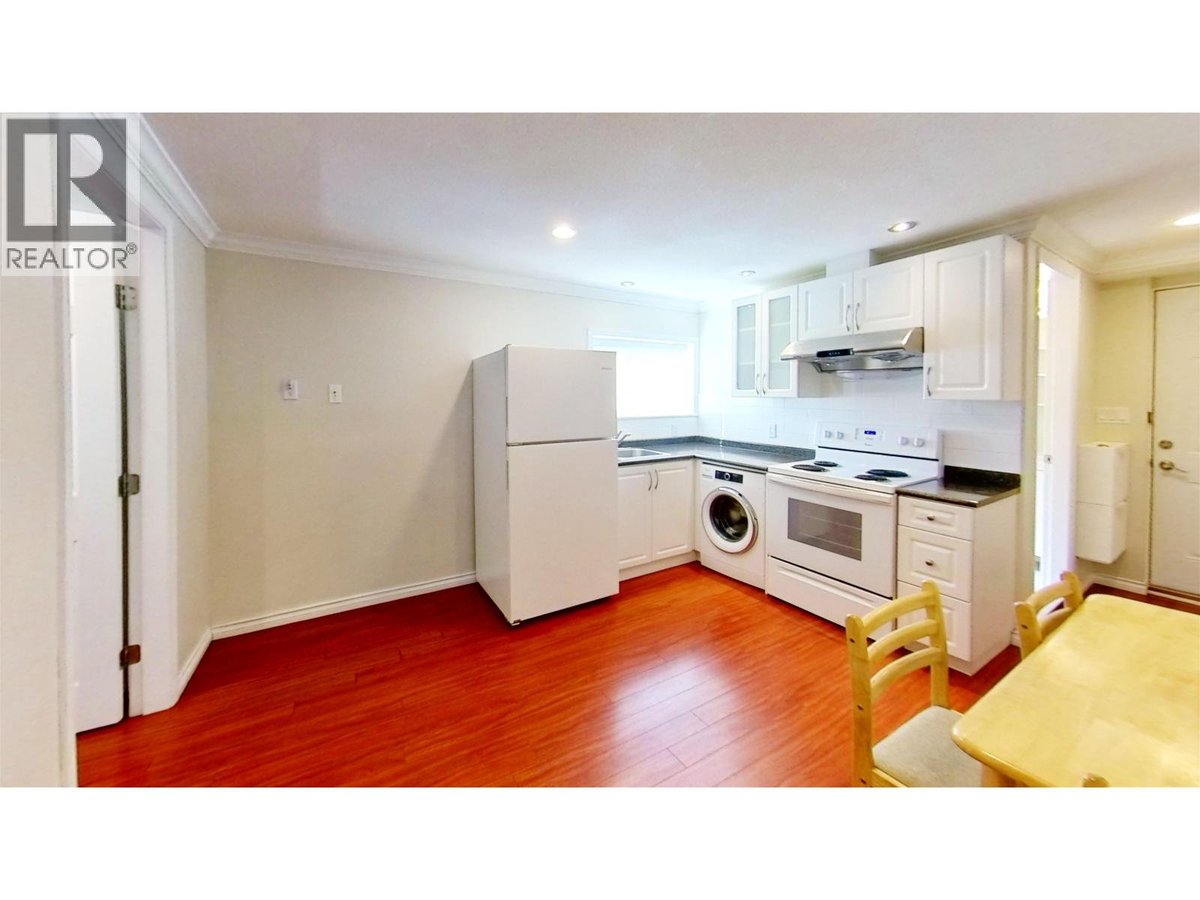 9140 CHAPMOND CRESCENT - Photo 3